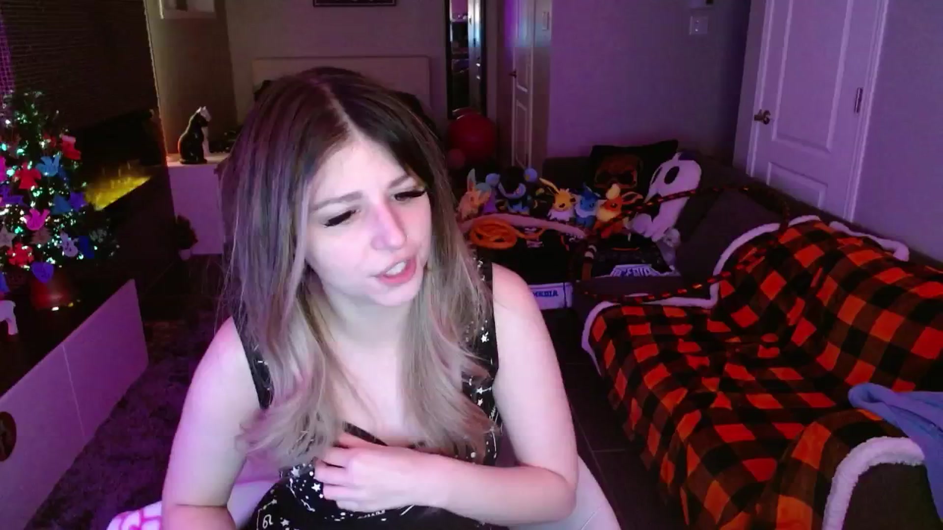 Gallery image thumbnail from Serafina's myfreecams stream on, 12/09/2024, 06:03 image 17 of 20