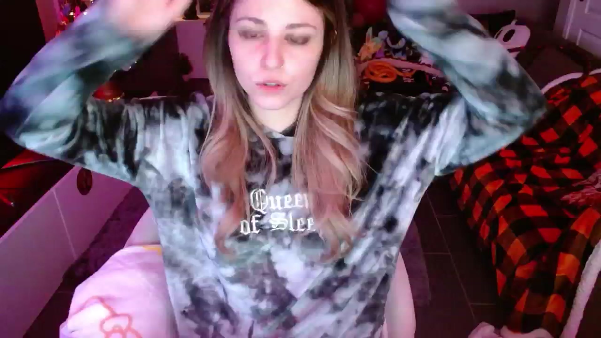 Gallery image thumbnail from Serafina's myfreecams stream on, 12/11/2024, 05:00 image 5 of 20