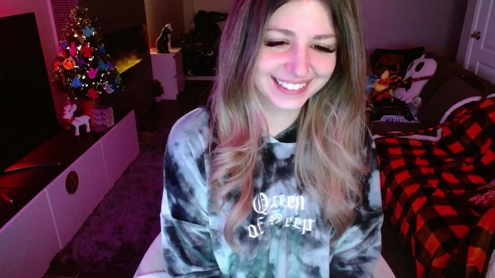 Gallery image thumbnail from Serafina's myfreecams stream on, 12/11/2024, 05:00 image 10 of 20