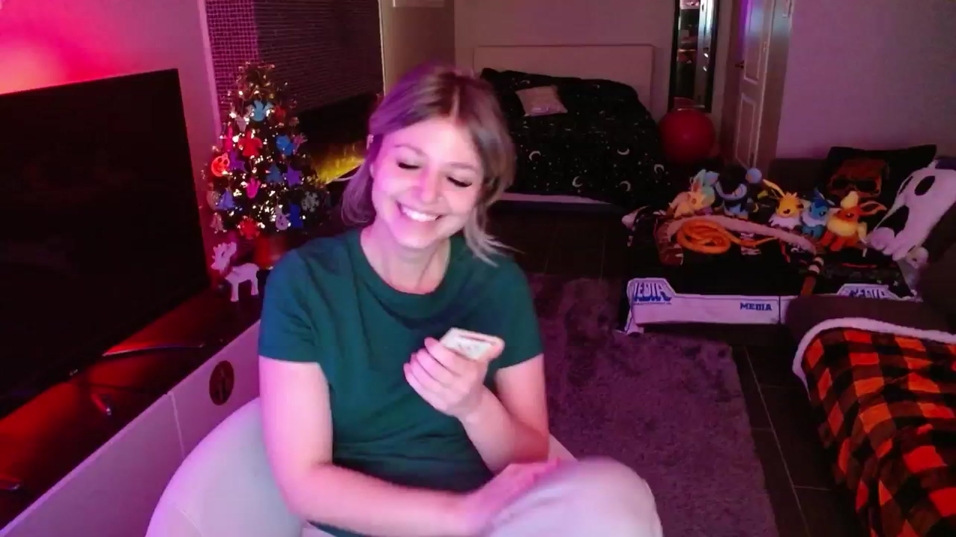 Gallery image thumbnail from Serafina's myfreecams stream on, 12/18/2024, 05:08 image 1 of 20