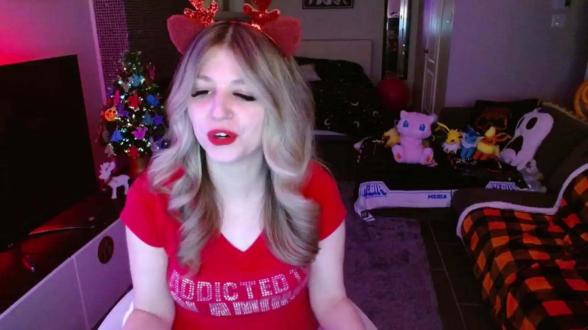 Gallery image thumbnail from Serafina's myfreecams stream on, 12/22/2024, 04:49 image 6 of 20