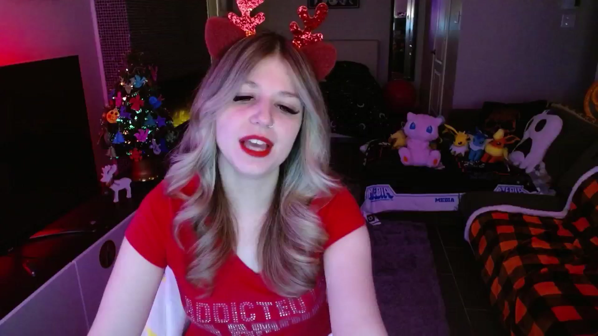 Gallery image thumbnail from Serafina's myfreecams stream on, 12/22/2024, 04:49 image 12 of 20