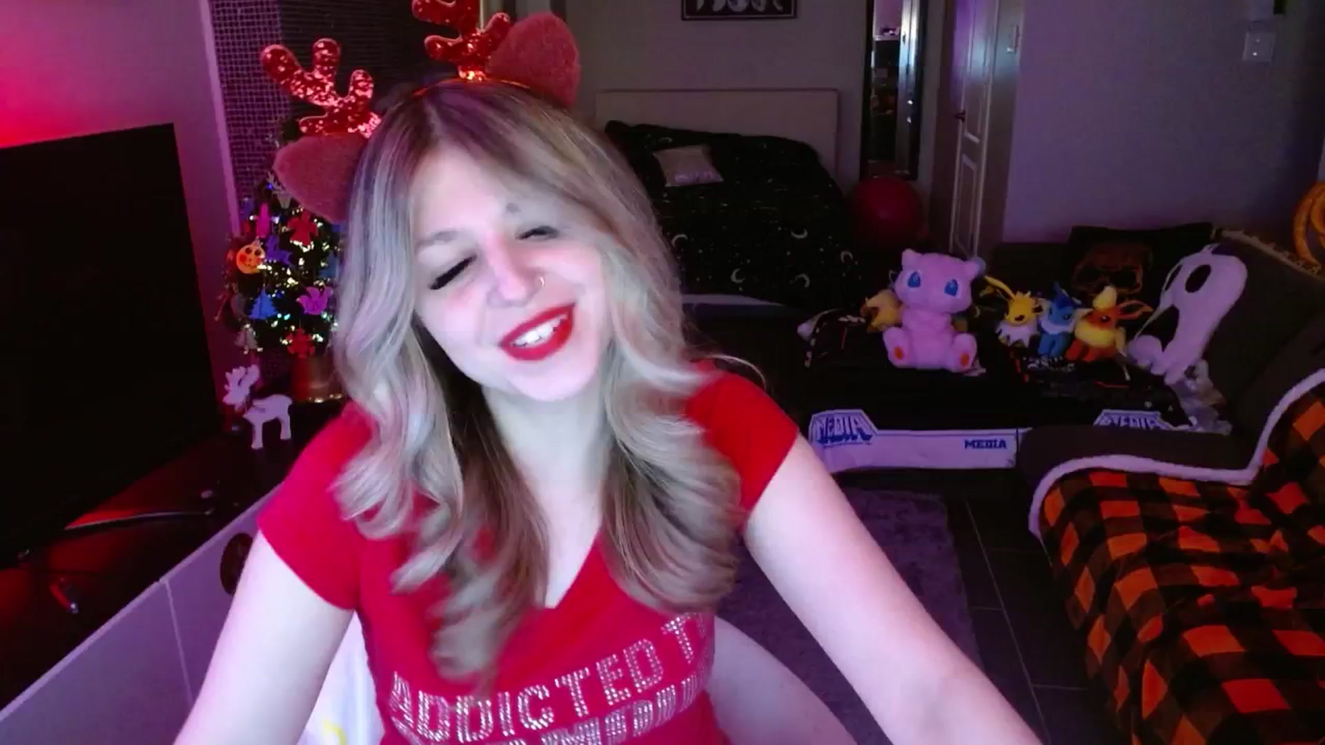 Gallery image thumbnail from Serafina's myfreecams stream on, 12/22/2024, 04:49 image 5 of 20
