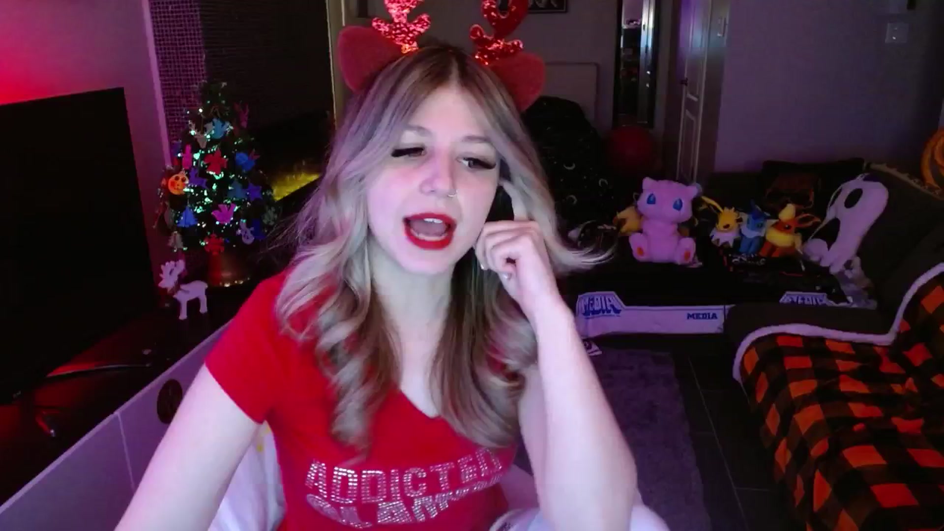Gallery image thumbnail from Serafina's myfreecams stream on, 12/22/2024, 04:49 image 11 of 20