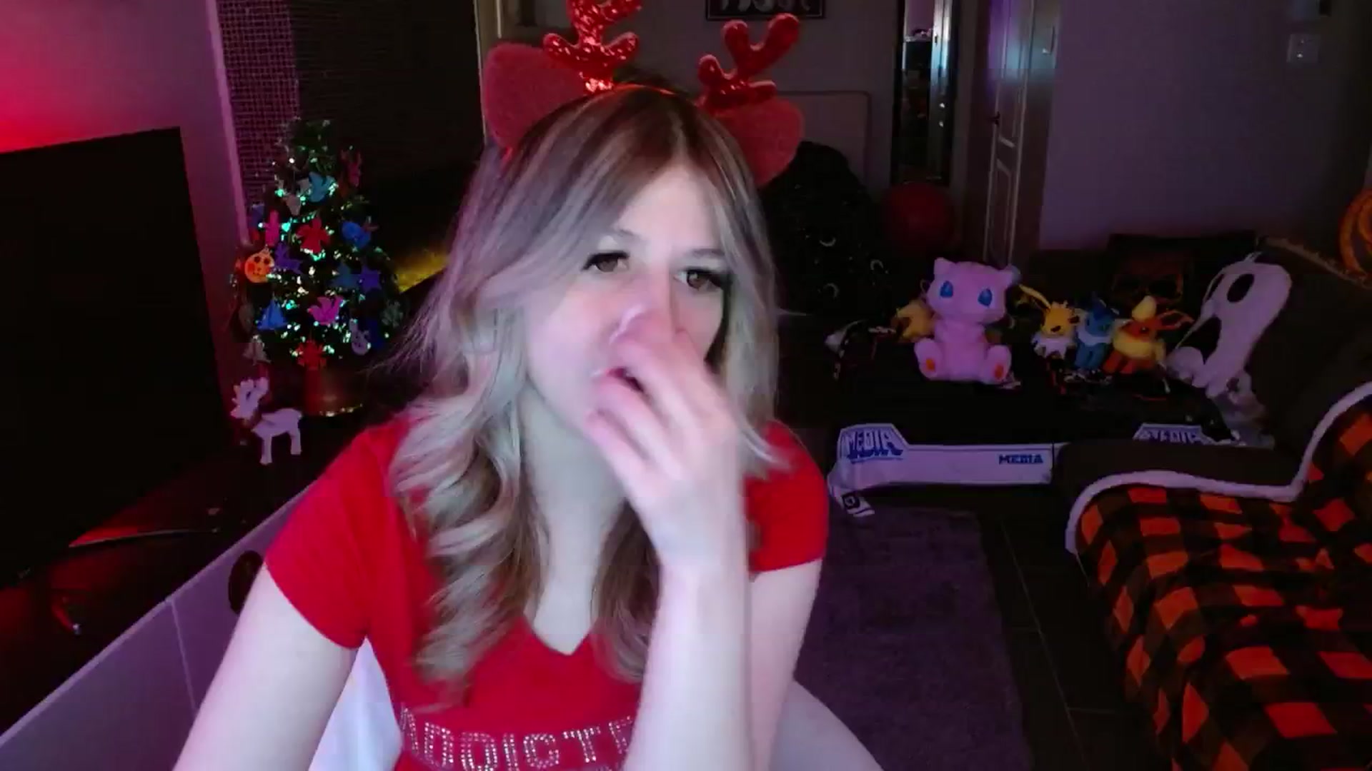 Gallery image thumbnail from Serafina's myfreecams stream on, 12/22/2024, 04:49 image 7 of 20
