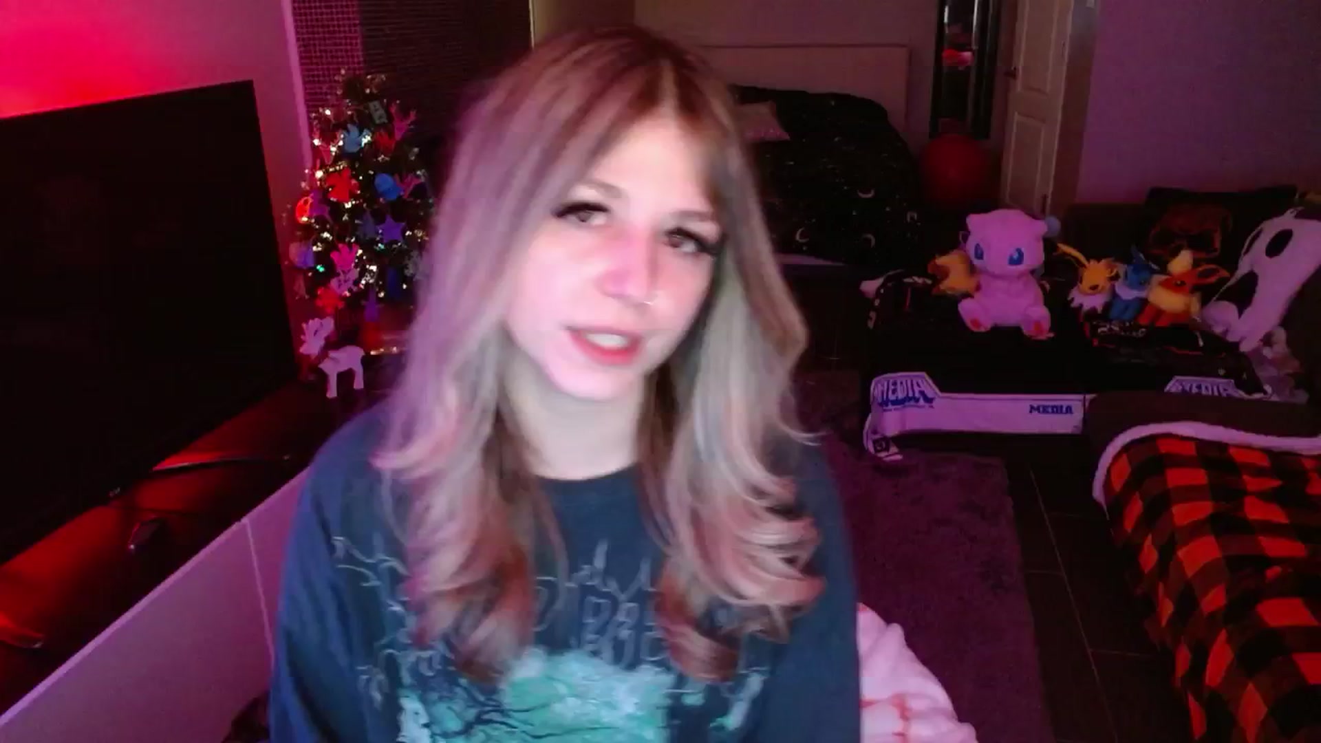 Gallery image thumbnail from Serafina's myfreecams stream on, 12/27/2024, 04:29 image 10 of 20