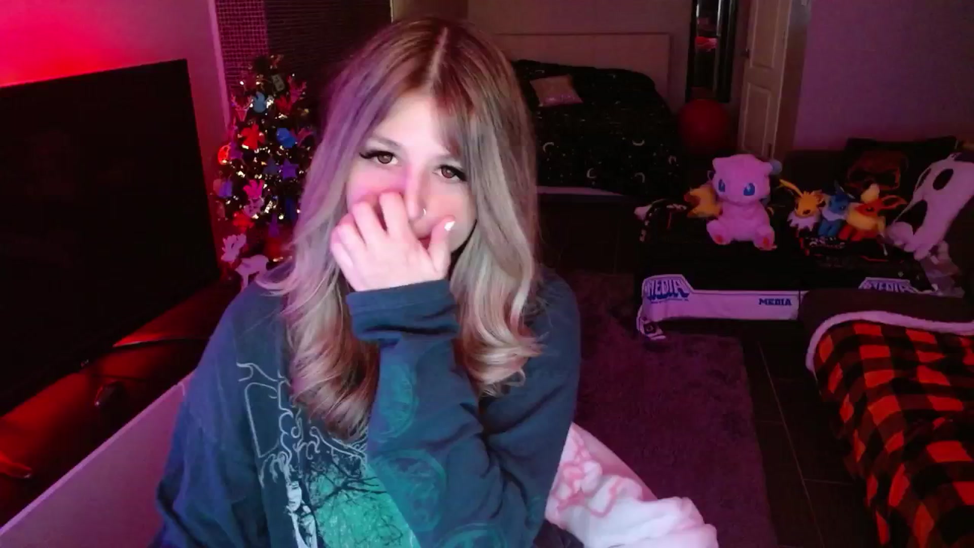 Gallery image thumbnail from Serafina's myfreecams stream on, 12/27/2024, 04:29 image 11 of 20