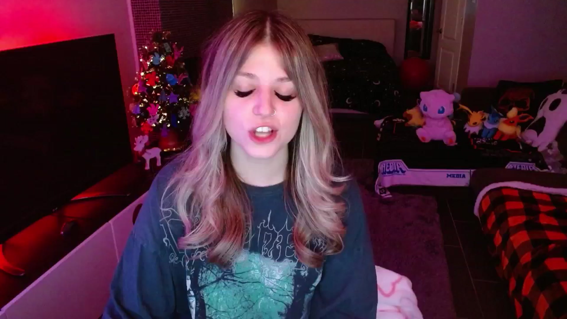 Gallery image thumbnail from Serafina's myfreecams stream on, 12/27/2024, 04:29 image 20 of 20