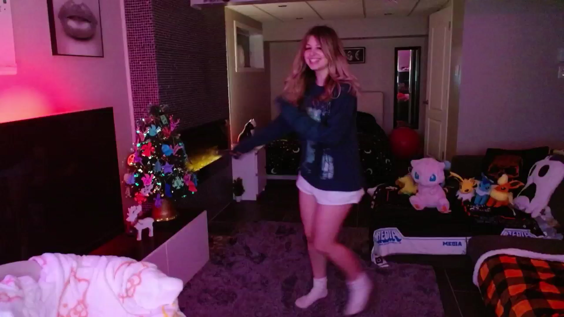 Gallery image thumbnail from Serafina's myfreecams stream on, 12/27/2024, 04:29 image 1 of 20