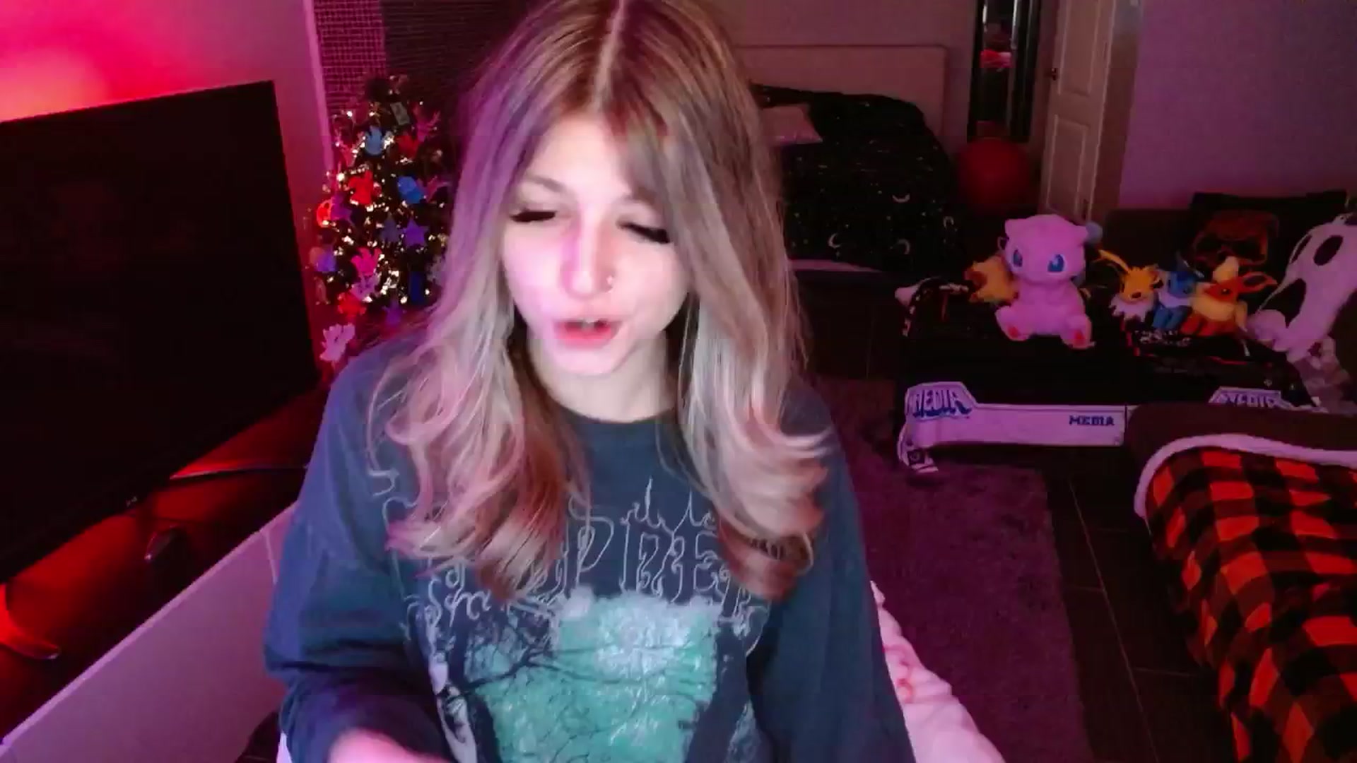 Gallery image thumbnail from Serafina's myfreecams stream on, 12/27/2024, 04:29 image 17 of 20