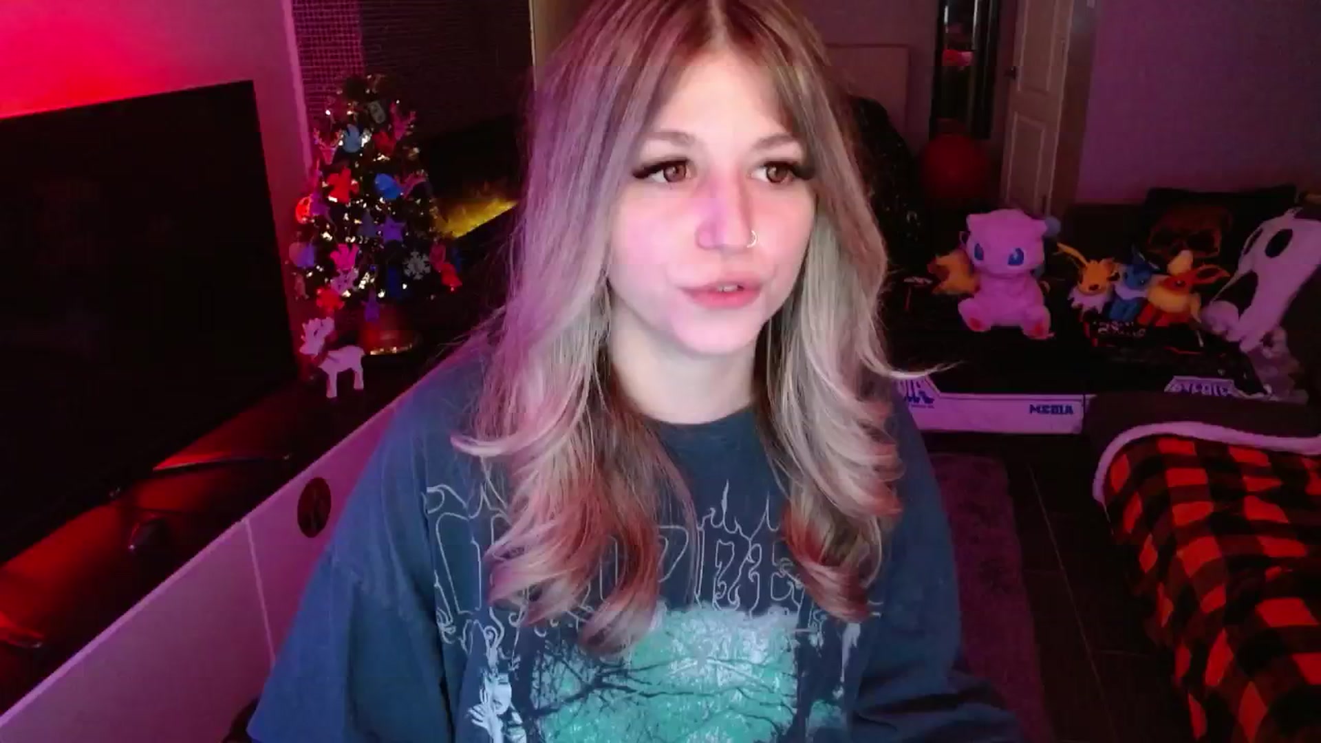 Gallery image thumbnail from Serafina's myfreecams stream on, 12/27/2024, 04:29 image 8 of 20