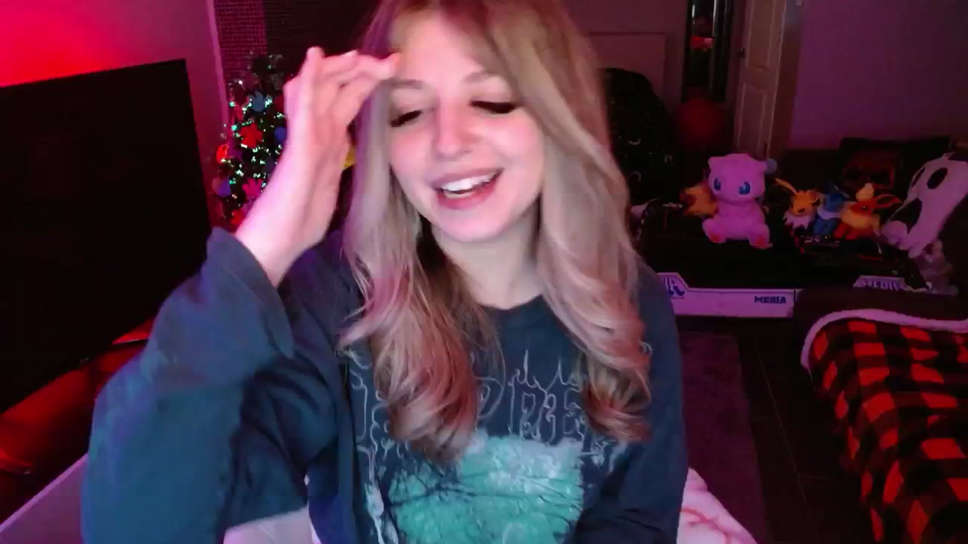 Gallery image thumbnail from Serafina's myfreecams stream on, 12/27/2024, 04:29 image 3 of 20