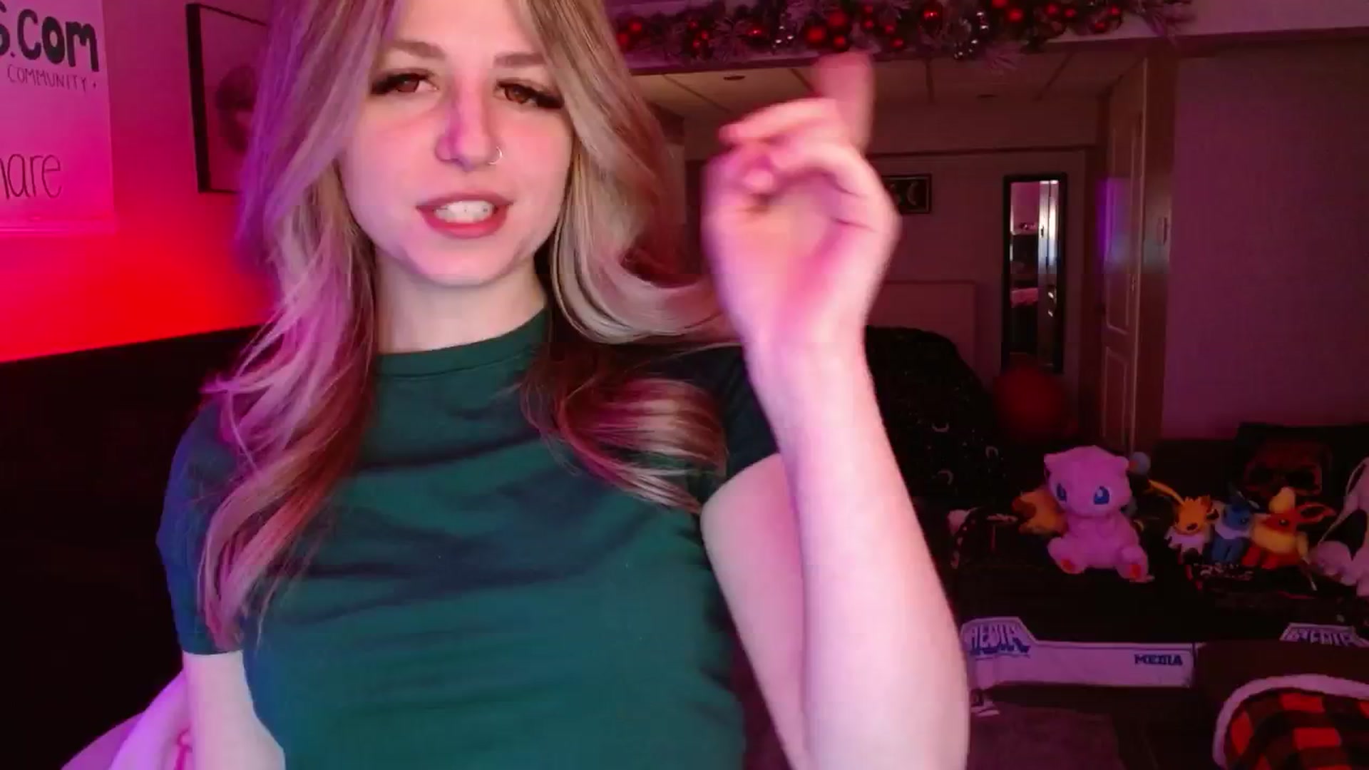 Gallery image thumbnail from Serafina's myfreecams stream on, 12/29/2024, 05:43 image 20 of 20