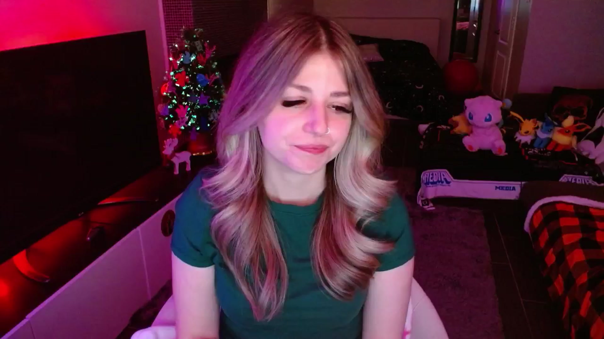 Gallery image thumbnail from Serafina's myfreecams stream on, 12/29/2024, 05:43 image 11 of 20