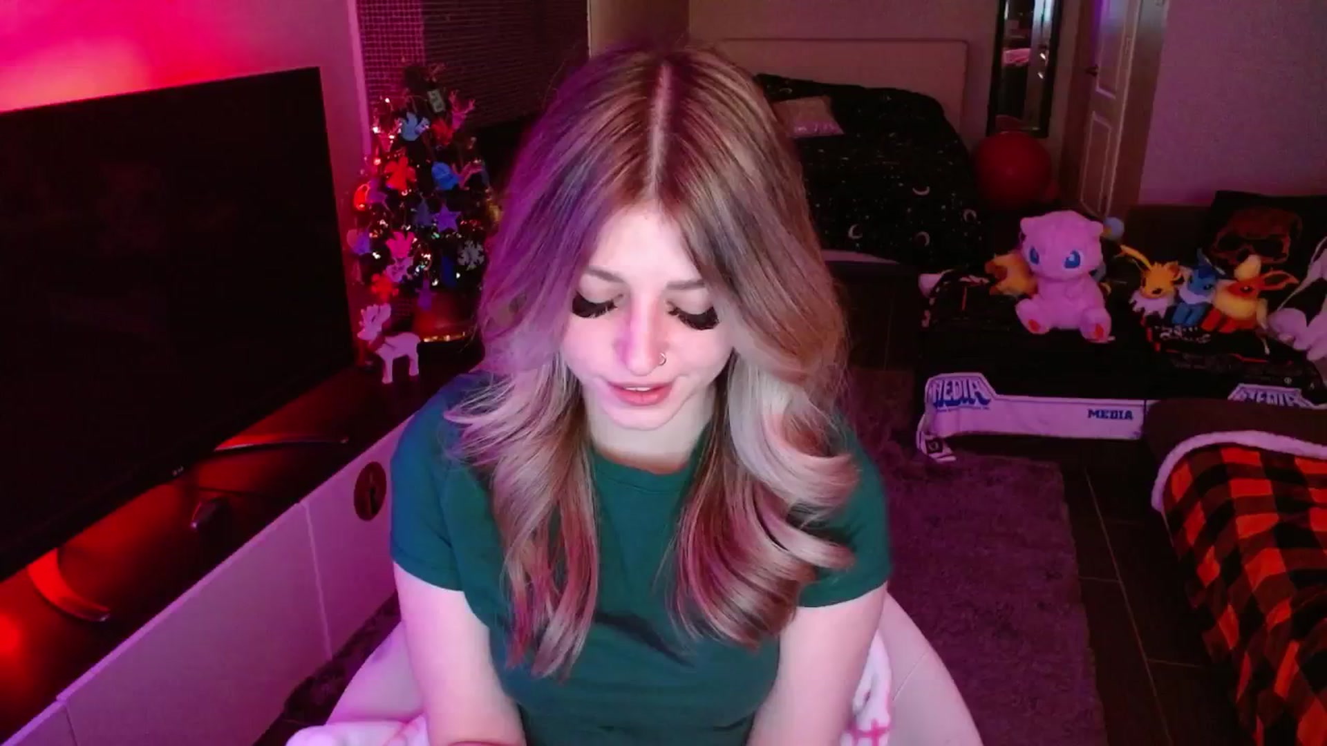 Gallery image thumbnail from Serafina's myfreecams stream on, 12/29/2024, 05:43 image 12 of 20