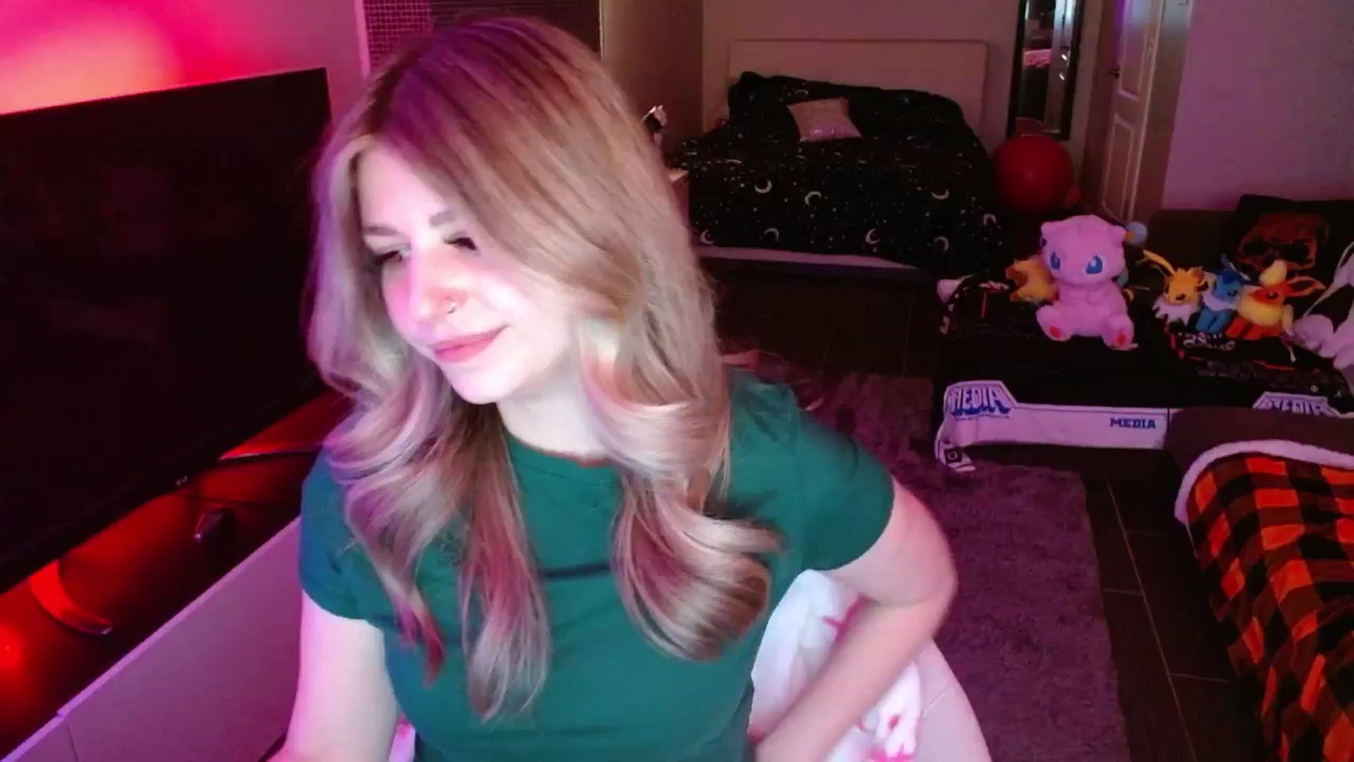 Gallery image thumbnail from Serafina's myfreecams stream on, 12/29/2024, 05:43 image 10 of 20