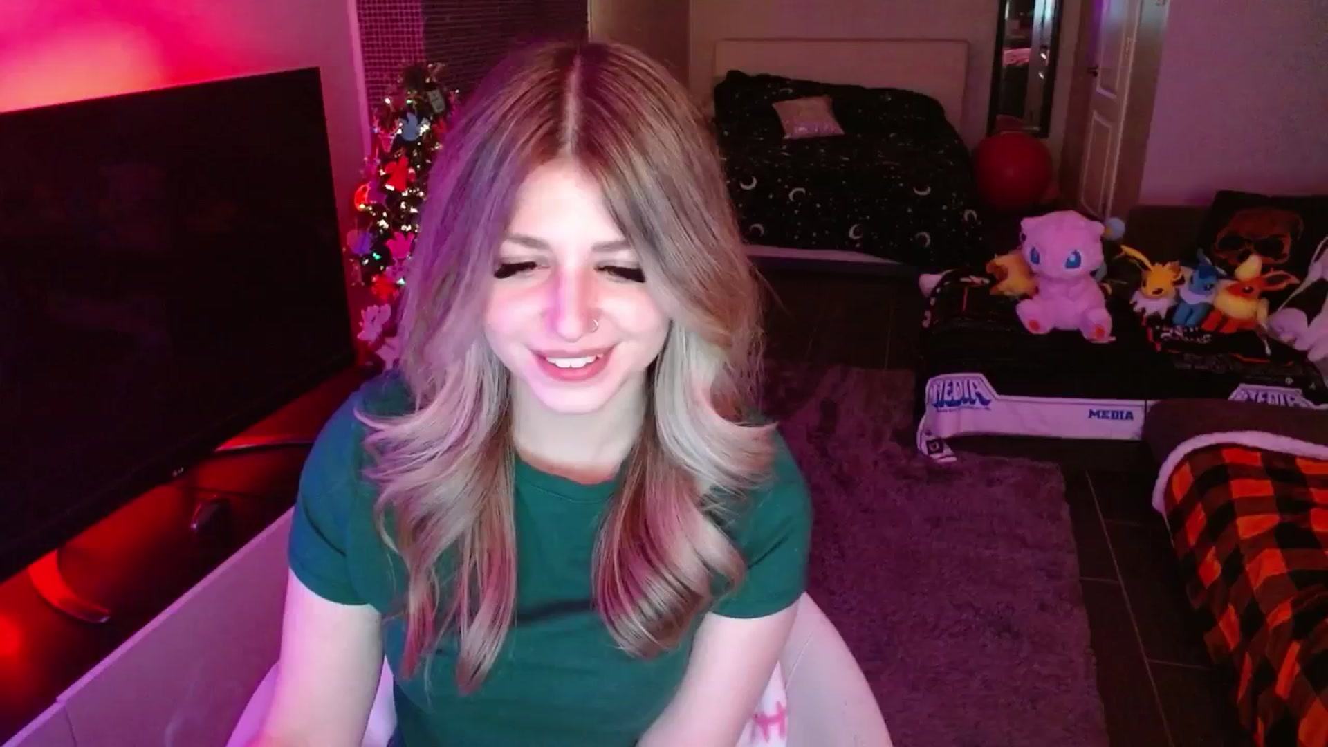 Gallery image thumbnail from Serafina's myfreecams stream on, 12/29/2024, 05:43 image 15 of 20