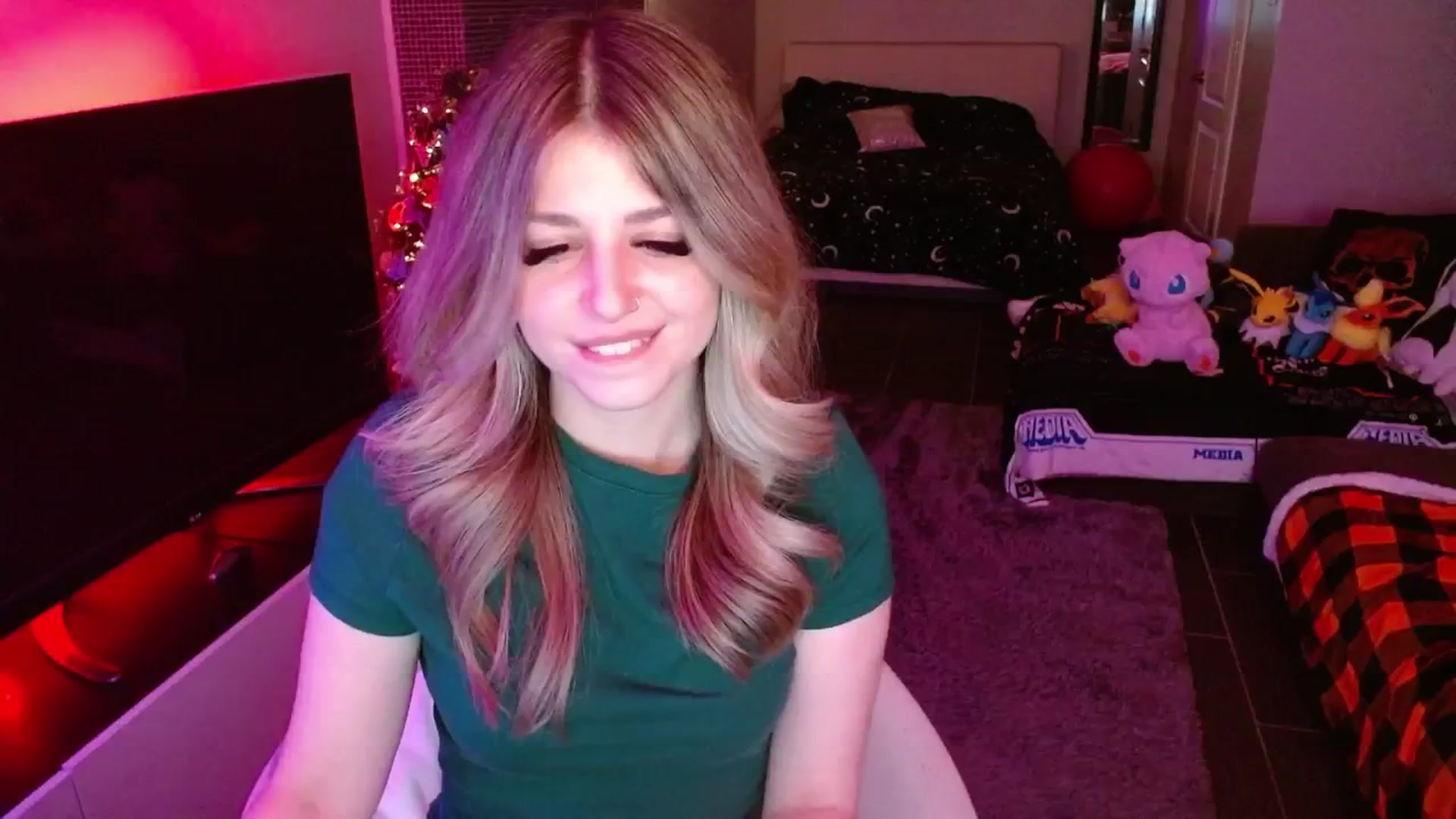 Gallery image thumbnail from Serafina's myfreecams stream on, 12/29/2024, 05:43 image 14 of 20