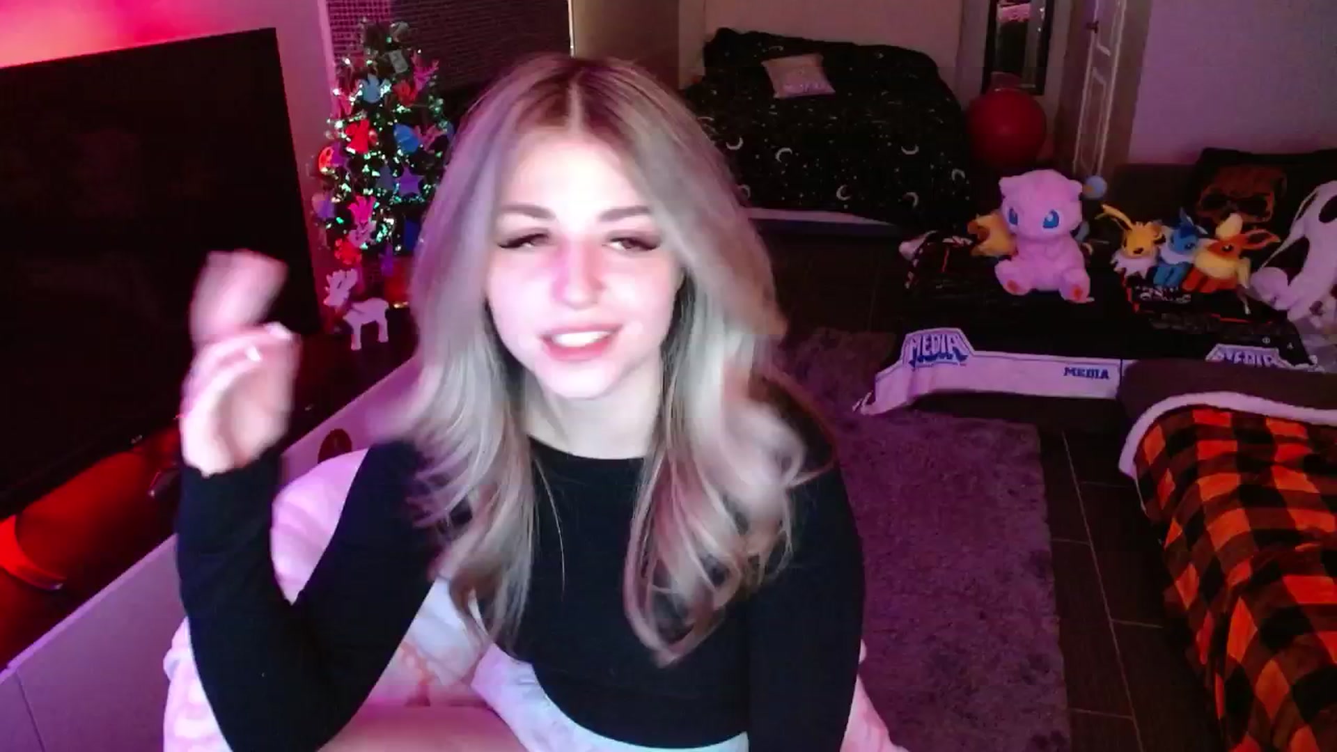 Gallery image thumbnail from Serafina's myfreecams stream on, 12/30/2024, 03:54 image 1 of 20
