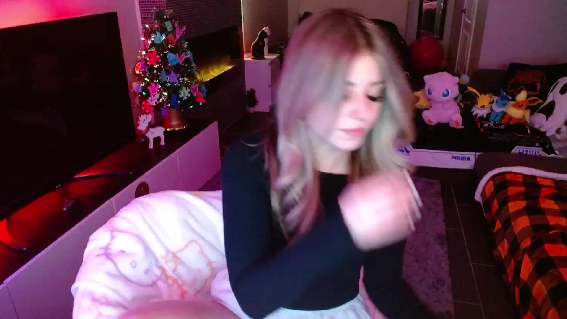 Gallery image thumbnail from Serafina's myfreecams stream on, 12/30/2024, 03:54 image 9 of 20