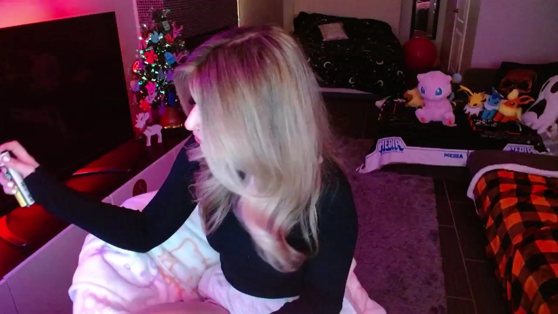 Gallery image thumbnail from Serafina's myfreecams stream on, 12/30/2024, 03:54 image 8 of 20