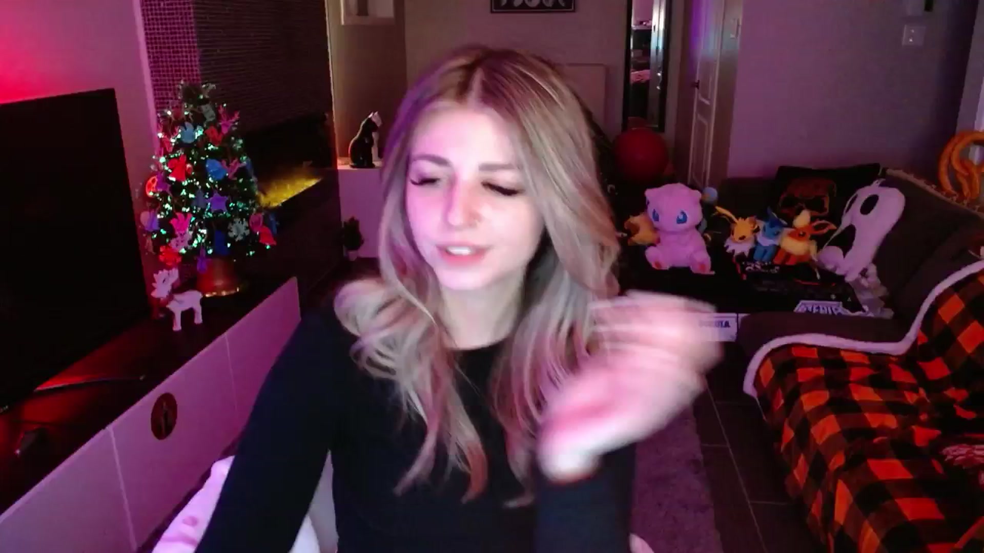 Gallery image thumbnail from Serafina's myfreecams stream on, 12/30/2024, 06:38 image 3 of 20