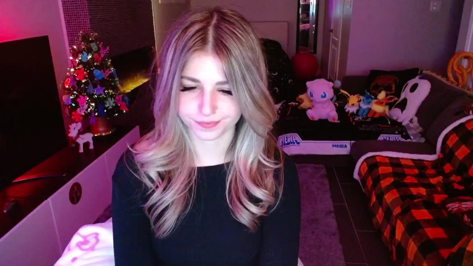 Gallery image thumbnail from Serafina's myfreecams stream on, 12/30/2024, 06:38 image 9 of 20