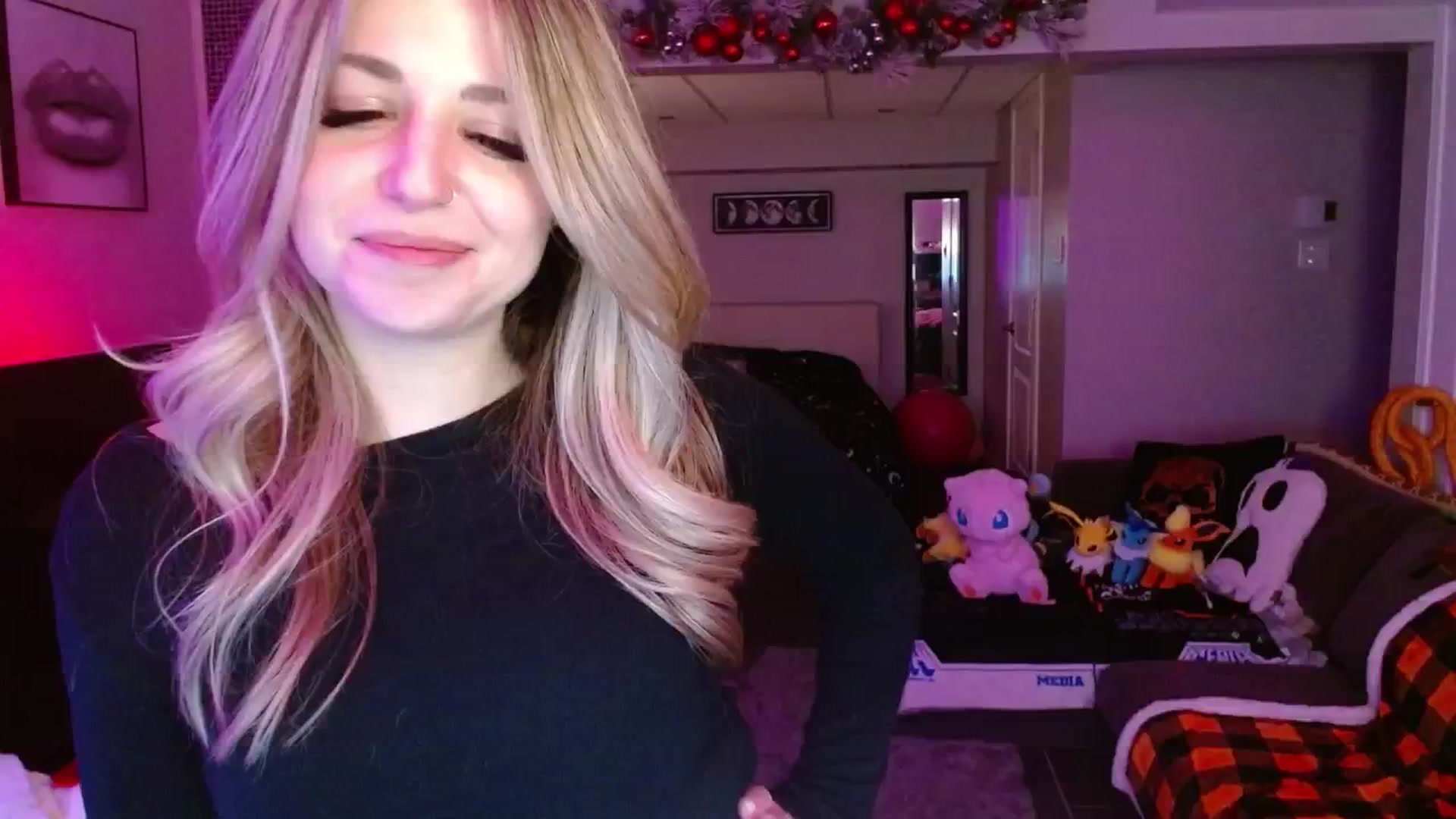 Gallery image thumbnail from Serafina's myfreecams stream on, 12/30/2024, 06:38 image 10 of 20