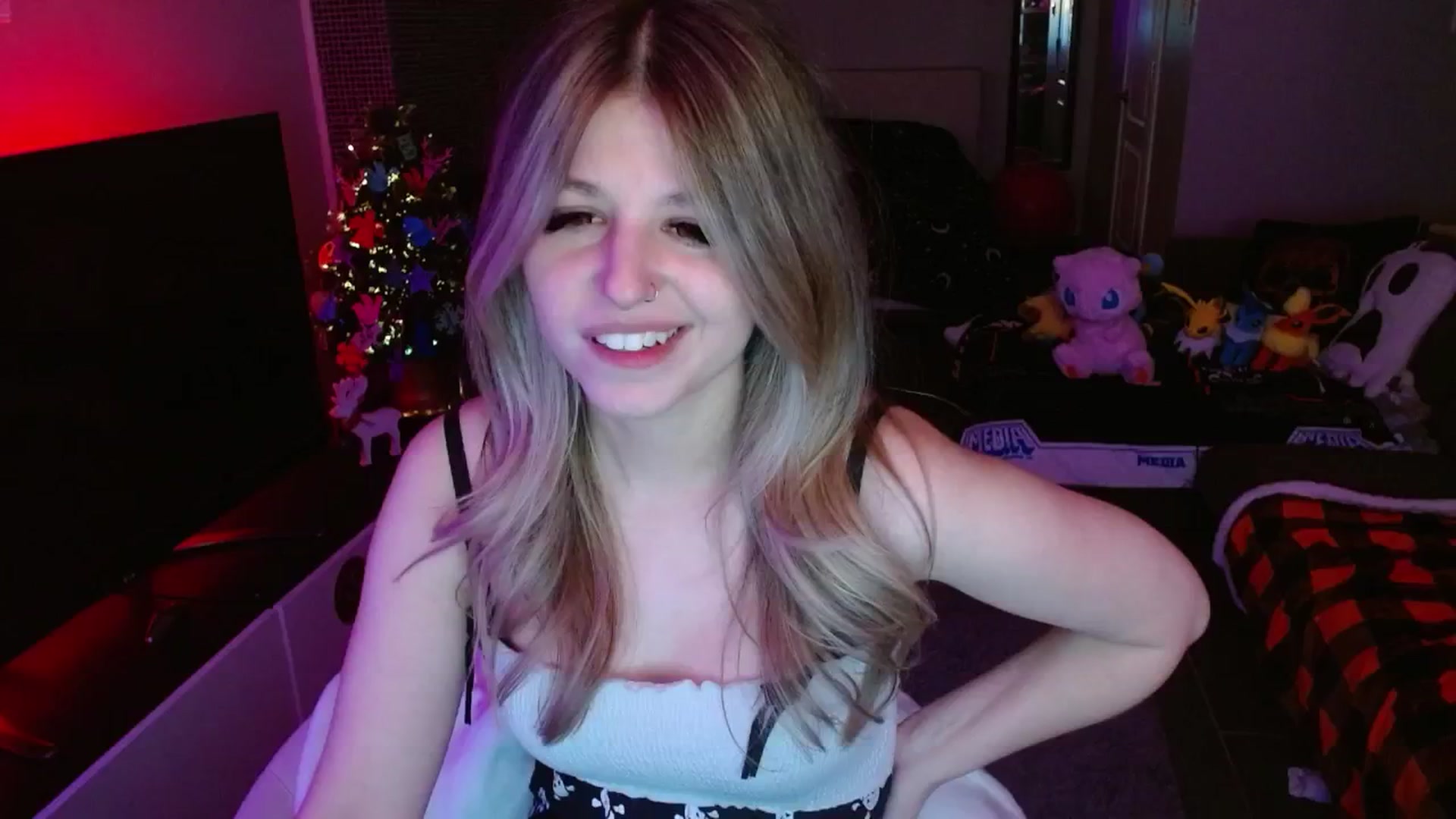 Gallery image thumbnail from Serafina's myfreecams stream on, 01/03/2025, 06:26 image 8 of 20