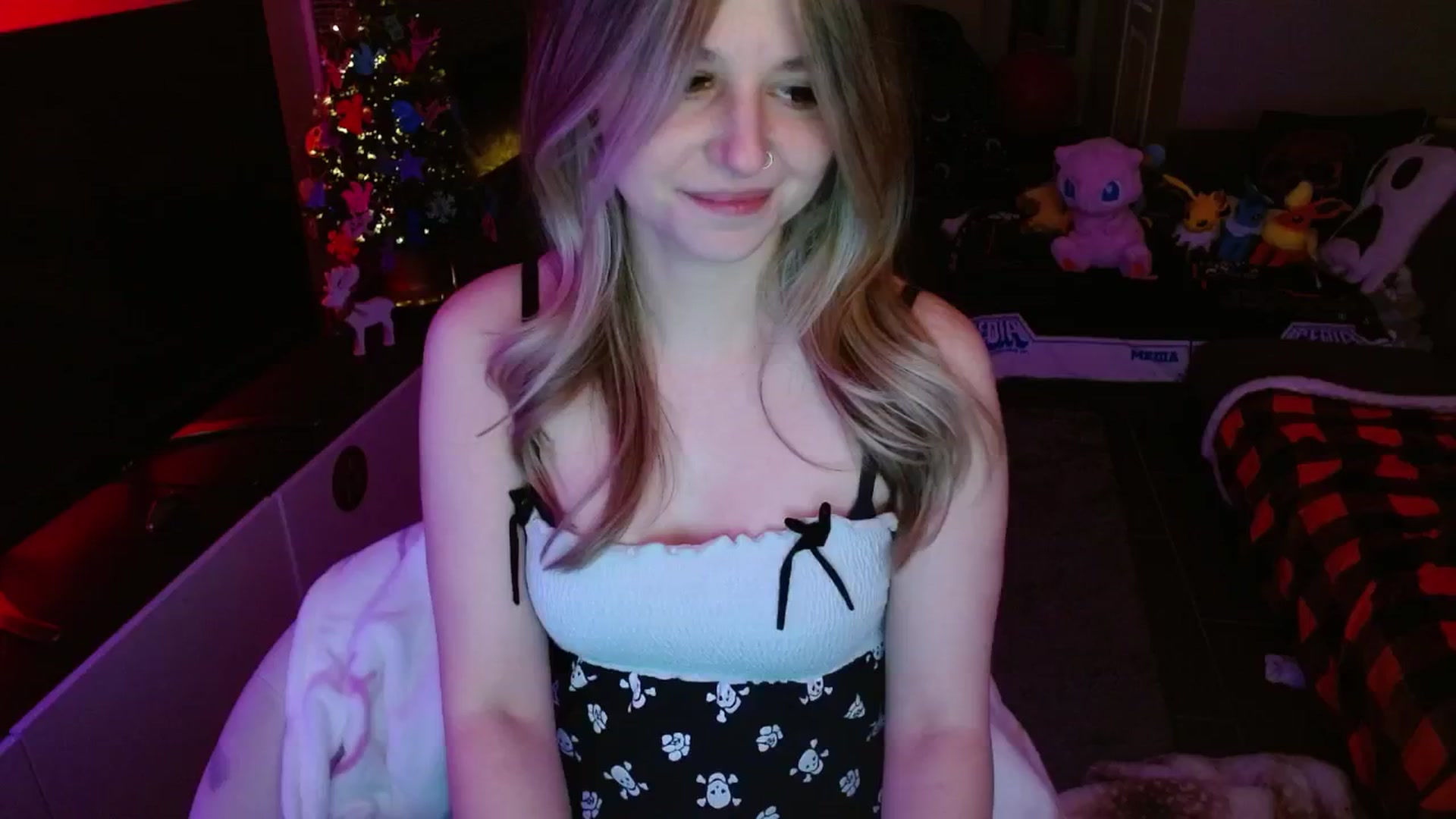 Gallery image thumbnail from Serafina's myfreecams stream on, 01/03/2025, 06:26 image 9 of 20