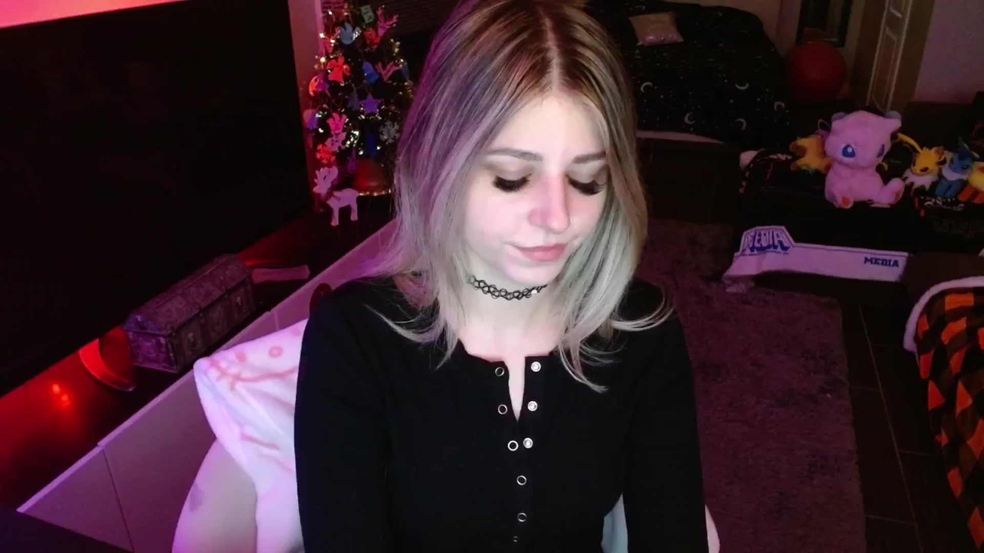 Gallery image thumbnail from Serafina's myfreecams stream on, 01/08/2025, 05:13 image 10 of 20