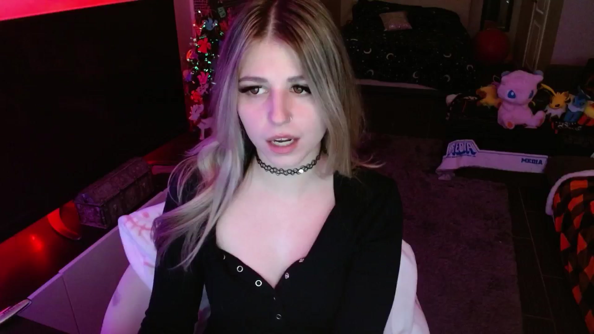 Gallery image thumbnail from Serafina's myfreecams stream on, 01/08/2025, 05:13 image 12 of 20