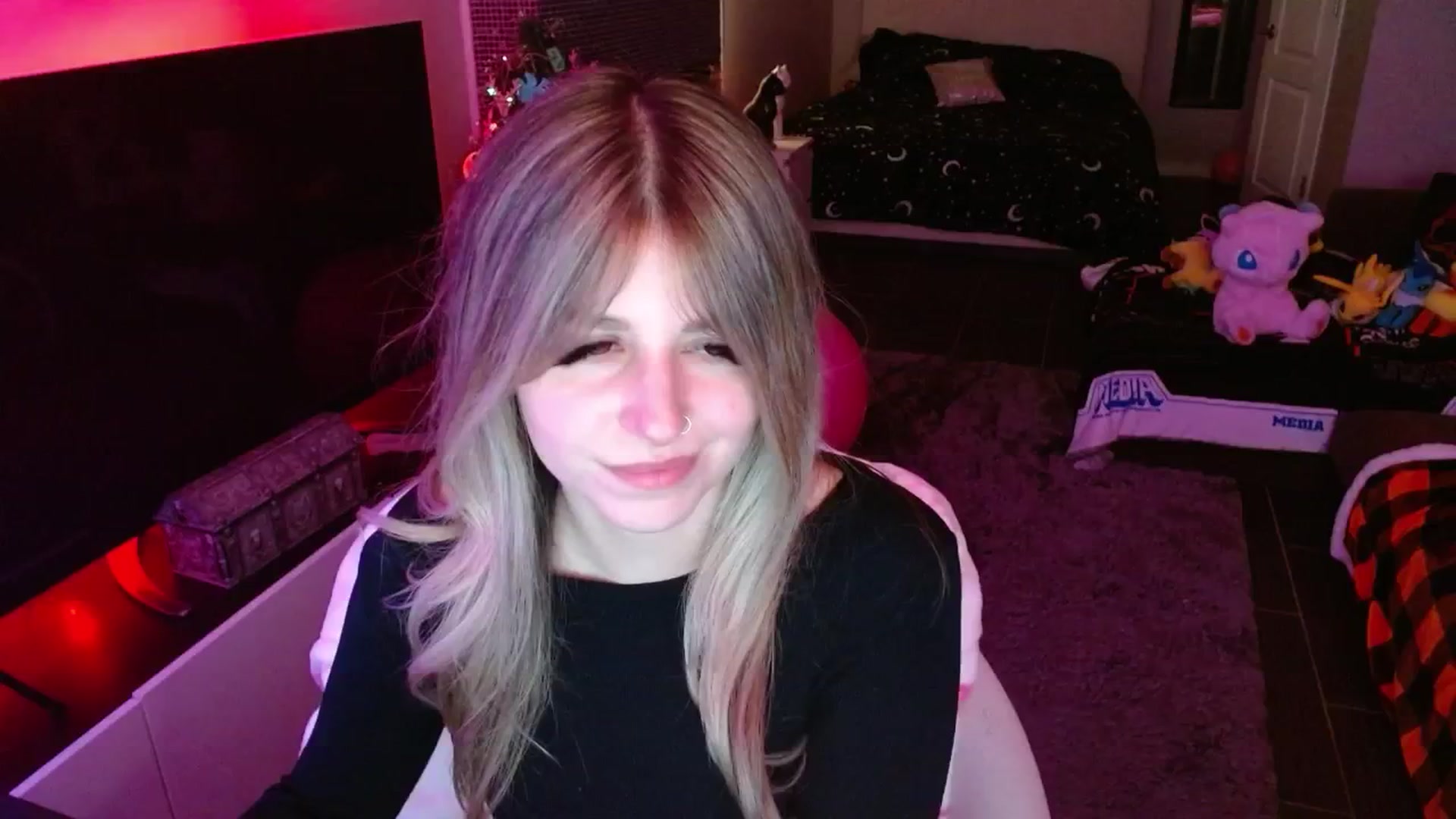 Gallery image thumbnail from Serafina's myfreecams stream on, 01/09/2025, 06:09 image 15 of 20