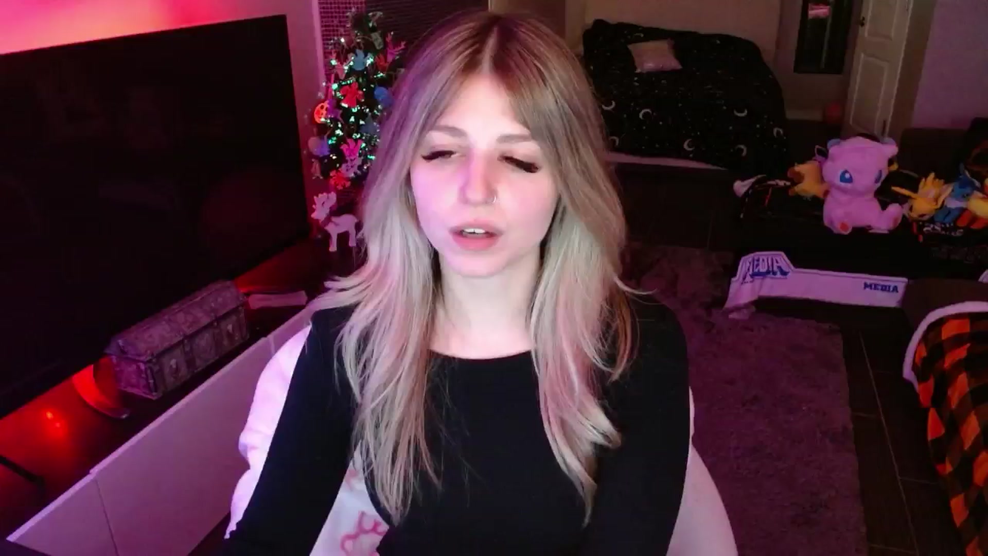 Gallery image thumbnail from Serafina's myfreecams stream on, 01/09/2025, 06:09 image 16 of 20