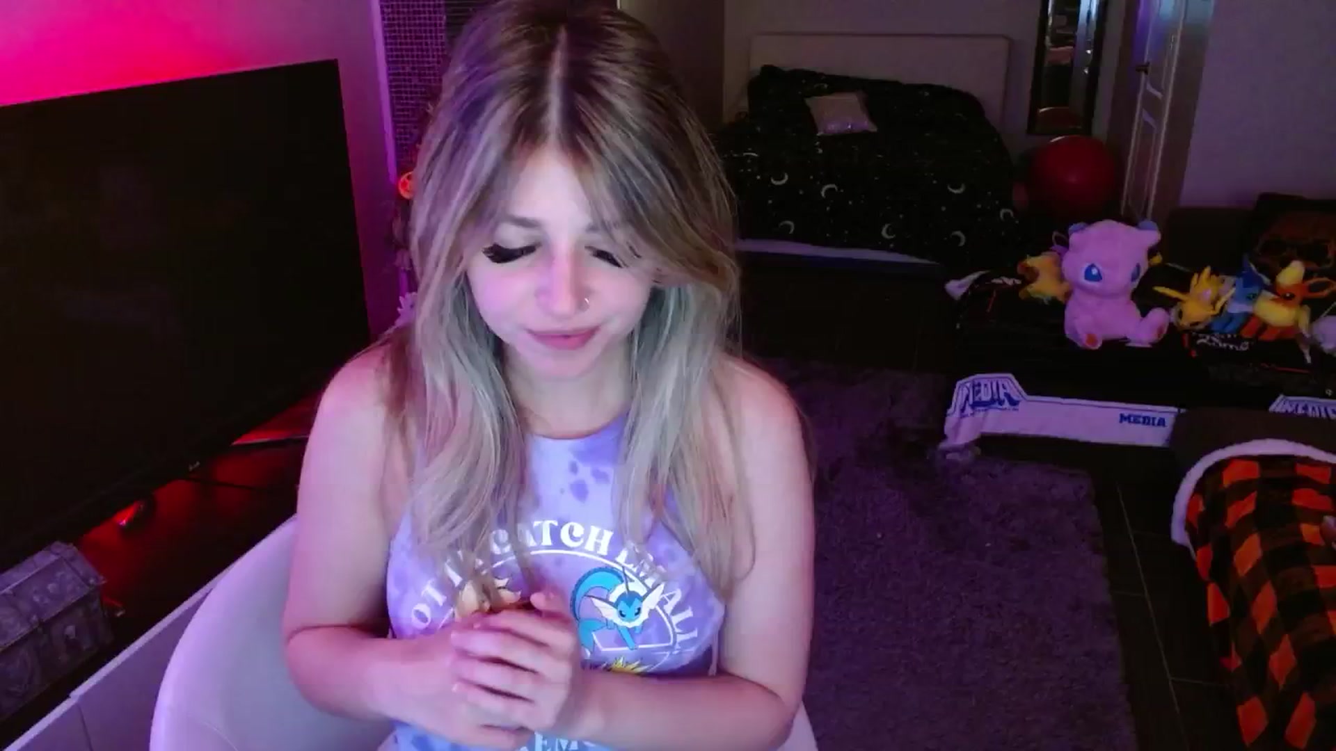 Gallery image thumbnail from Serafina's myfreecams stream on, 01/19/2025, 07:48 image 6 of 20