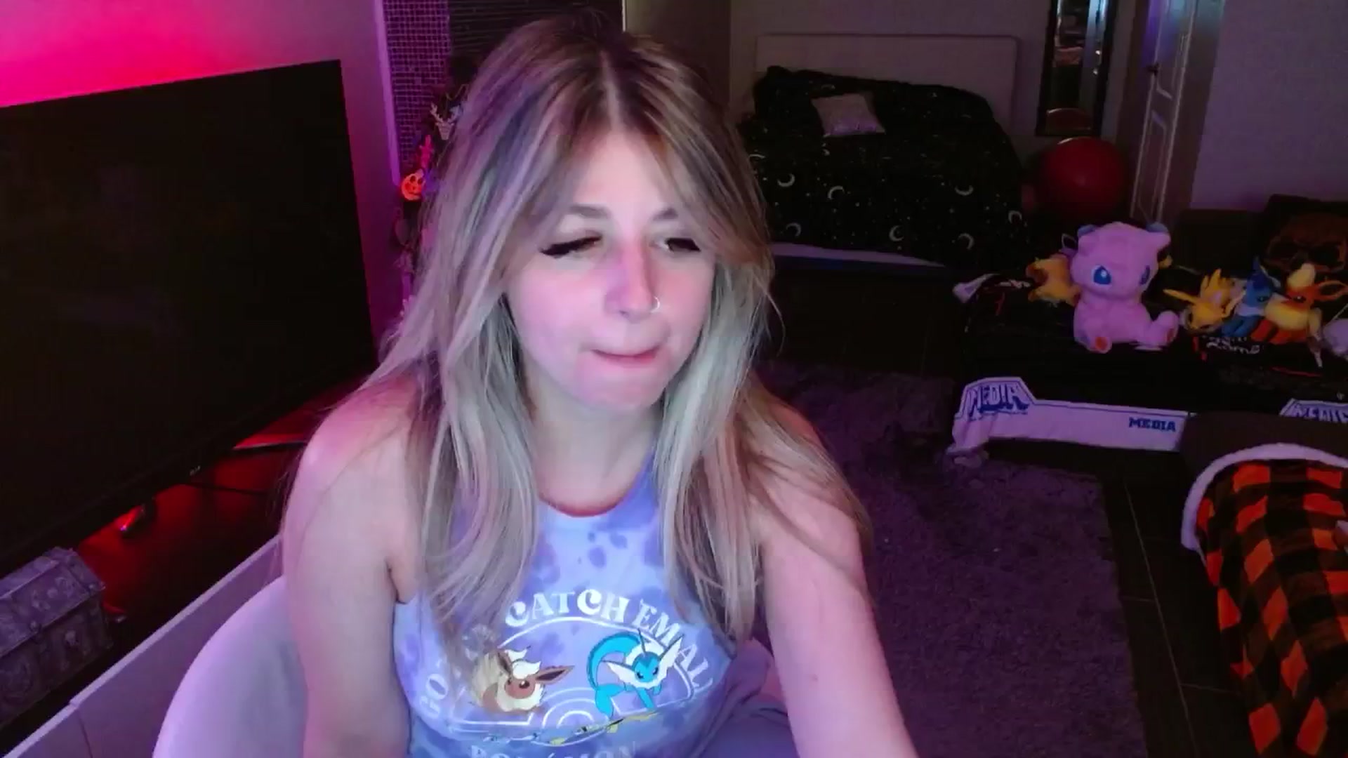 Gallery image thumbnail from Serafina's myfreecams stream on, 01/19/2025, 07:48 image 3 of 20