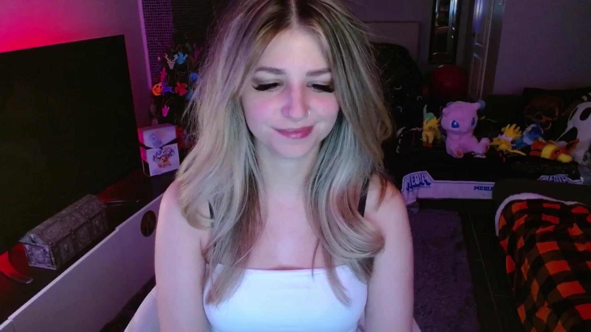 Gallery image thumbnail from Serafina's myfreecams stream on, 01/21/2025, 03:06 image 7 of 20