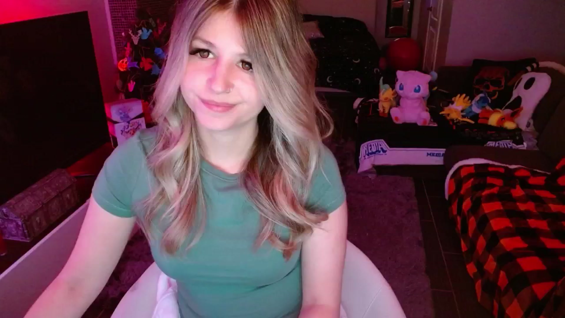 Gallery image thumbnail from Serafina's myfreecams stream on, 01/22/2025, 03:55 image 9 of 20