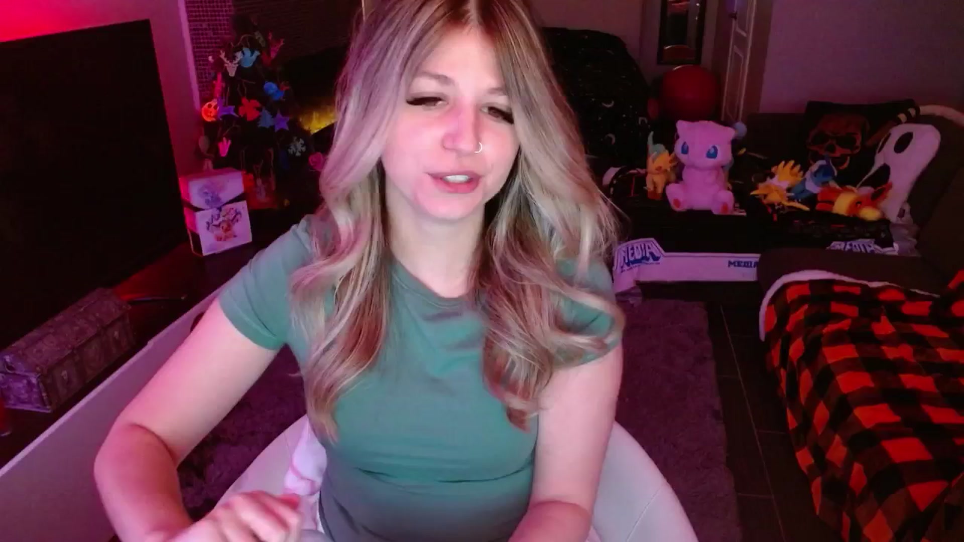 Gallery image thumbnail from Serafina's myfreecams stream on, 01/22/2025, 03:55 image 1 of 20