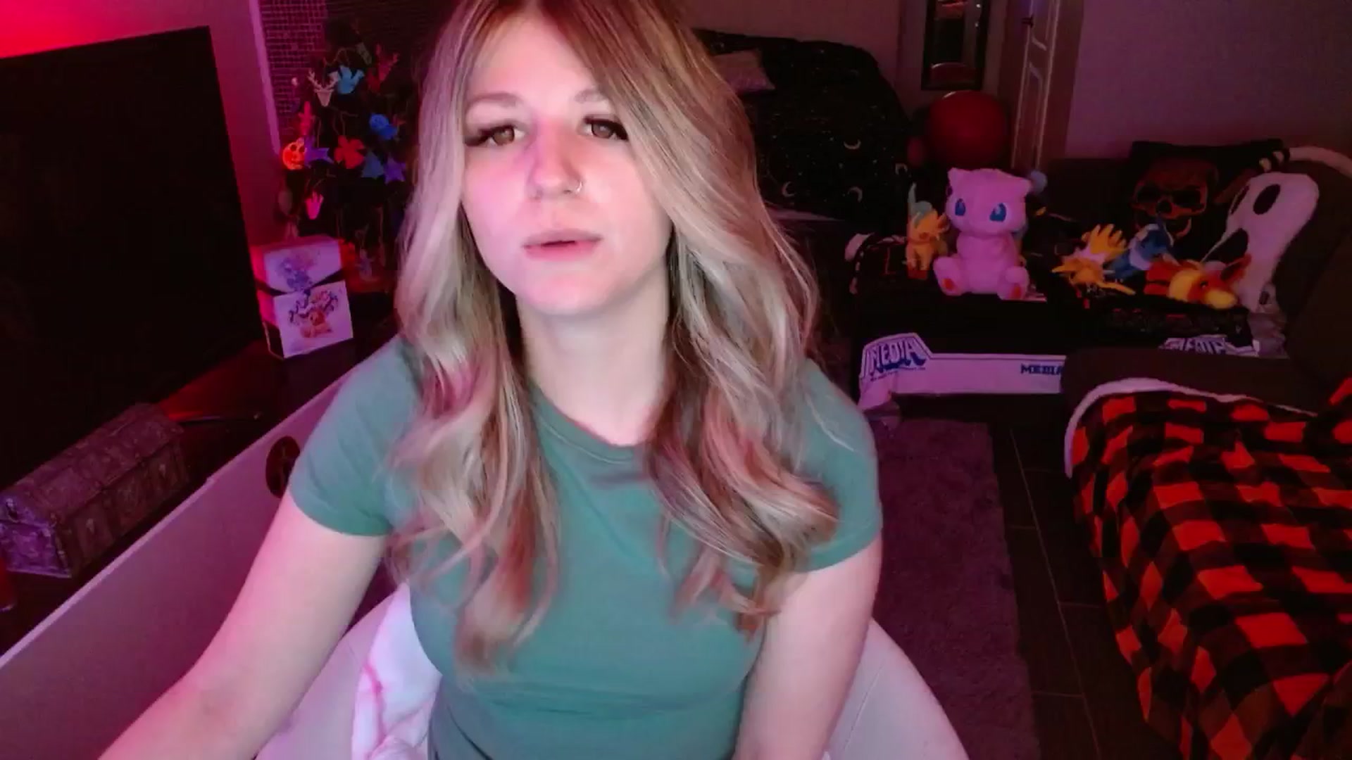 Gallery image thumbnail from Serafina's myfreecams stream on, 01/22/2025, 03:55 image 13 of 20
