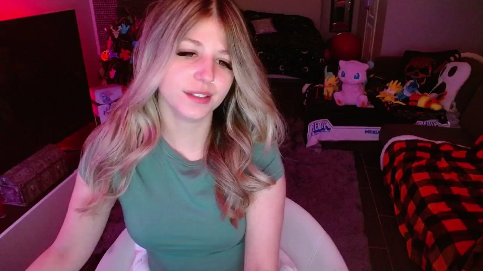 Gallery image thumbnail from Serafina's myfreecams stream on, 01/22/2025, 03:55 image 2 of 20