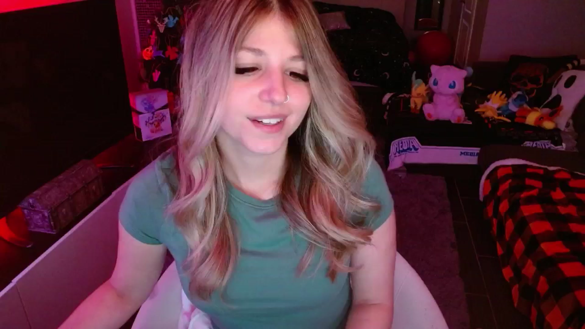 Gallery image thumbnail from Serafina's myfreecams stream on, 01/22/2025, 03:55 image 18 of 20