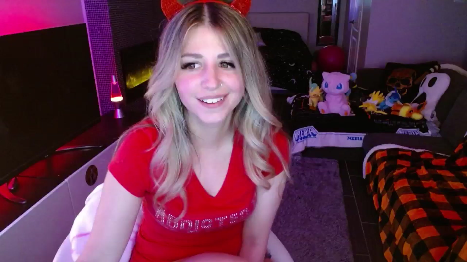 Gallery image thumbnail from Serafina's myfreecams stream on, 01/24/2025, 03:46 image 15 of 20