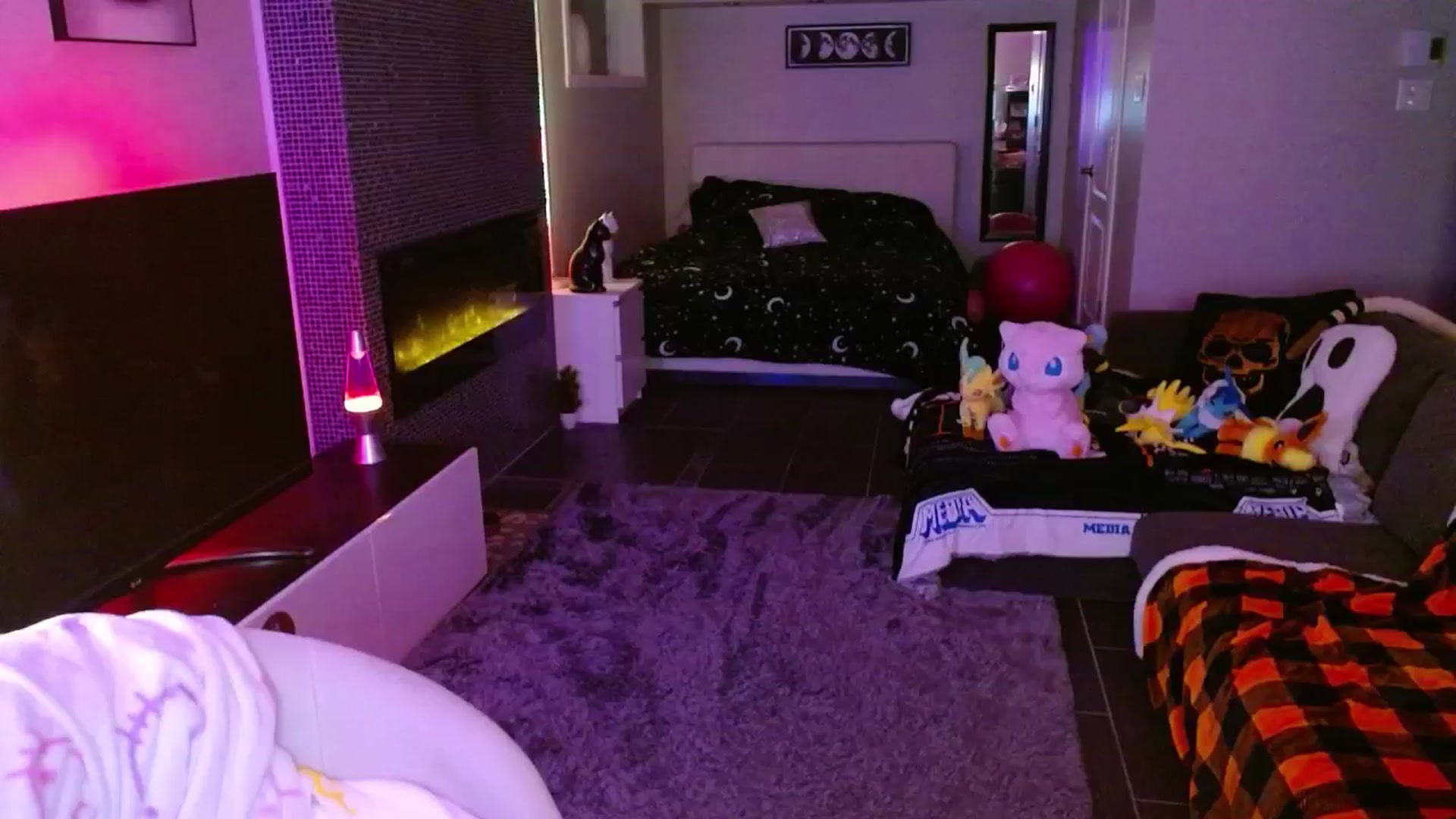 Gallery image thumbnail from Serafina's myfreecams stream on, 01/24/2025, 03:46 image 17 of 20