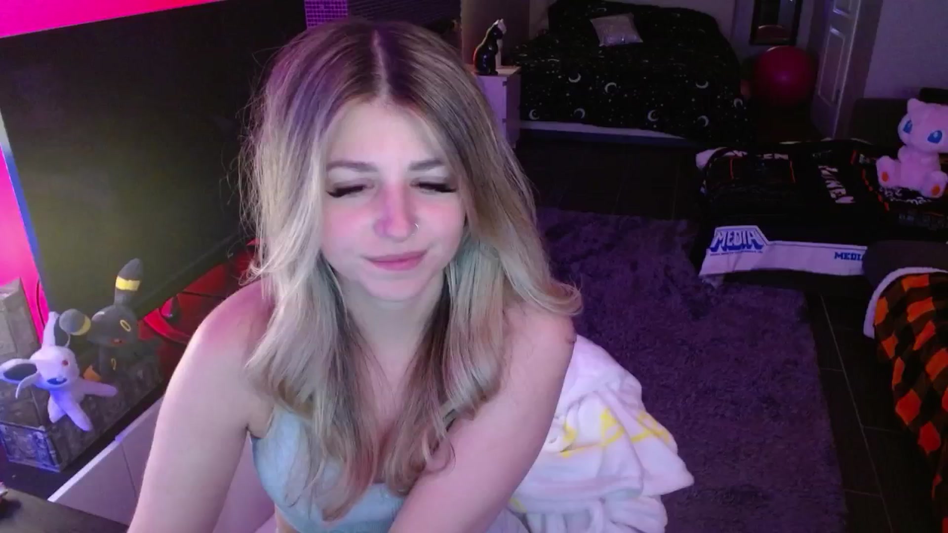Gallery image thumbnail from Serafina's myfreecams stream on, 01/25/2025, 07:03 image 14 of 20
