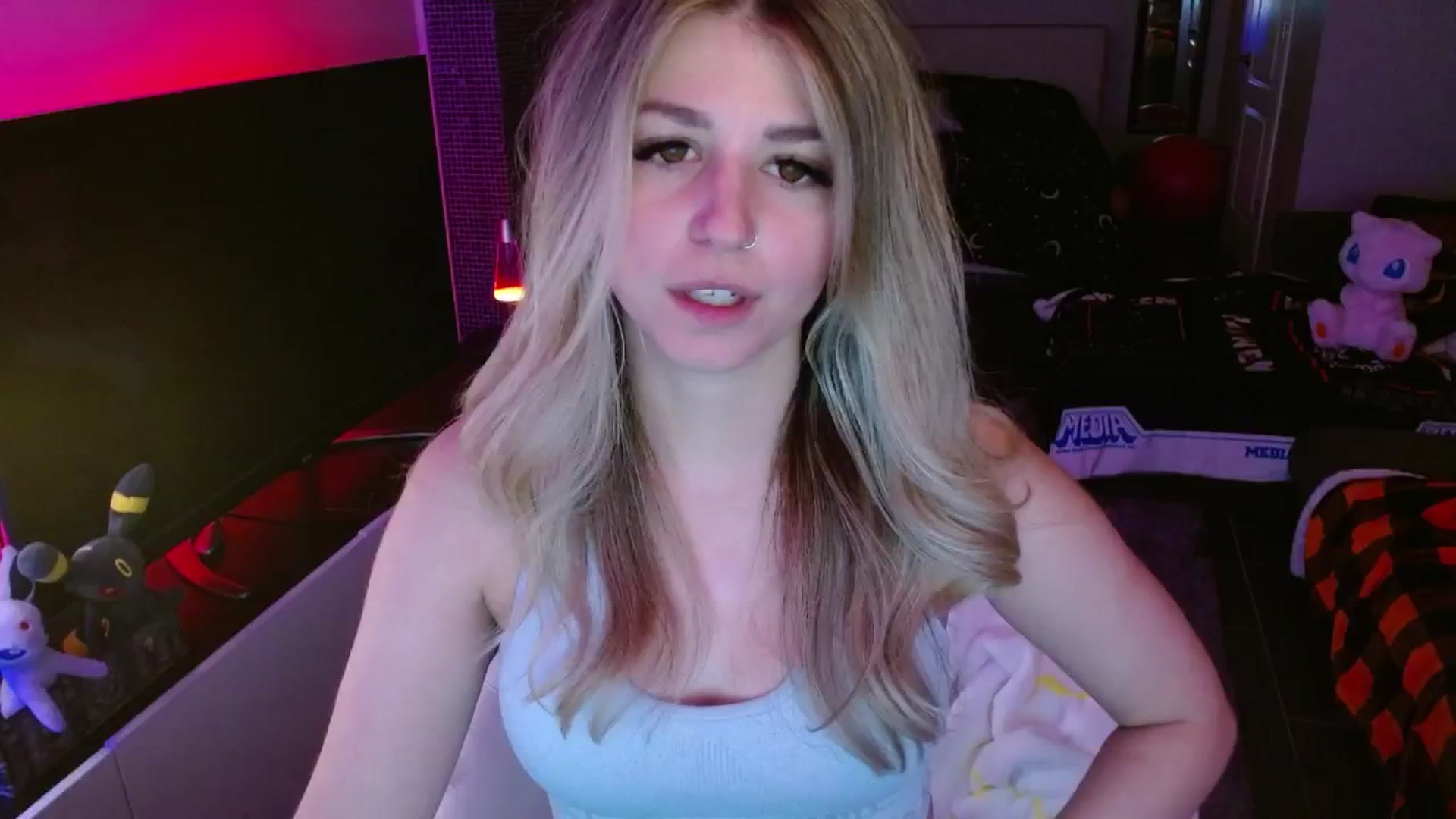 Gallery image thumbnail from Serafina's myfreecams stream on, 01/25/2025, 07:03 image 7 of 20