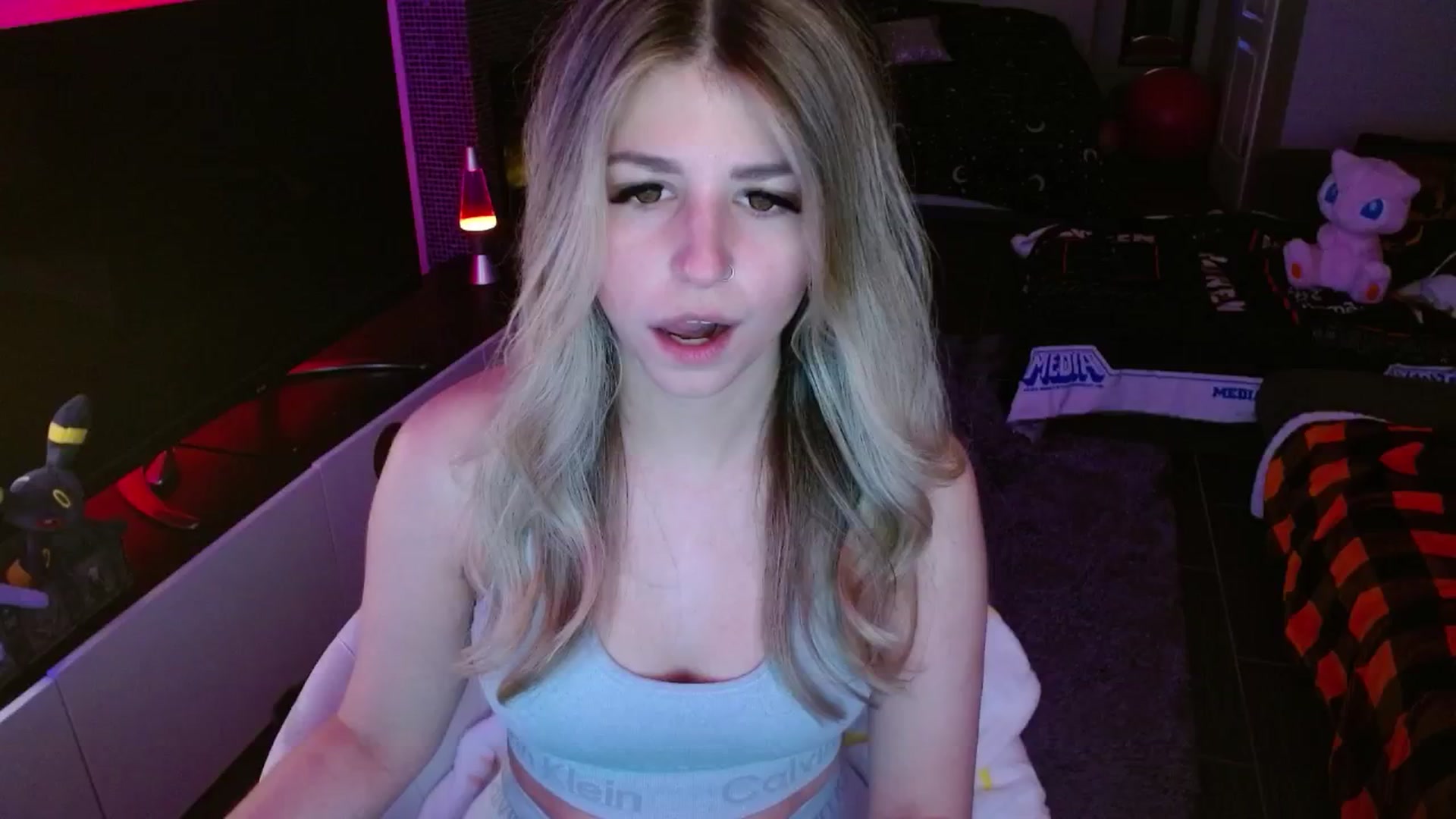 Gallery image thumbnail from Serafina's myfreecams stream on, 01/25/2025, 07:03 image 2 of 20