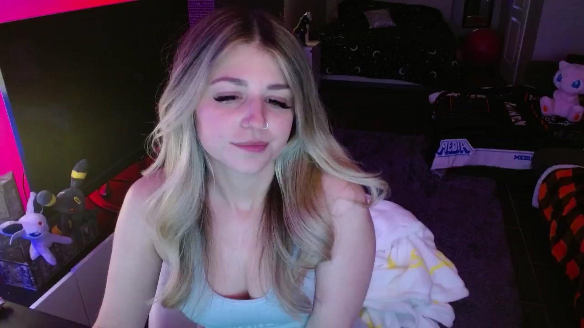 Gallery image thumbnail from Serafina's myfreecams stream on, 01/25/2025, 07:03 image 16 of 20