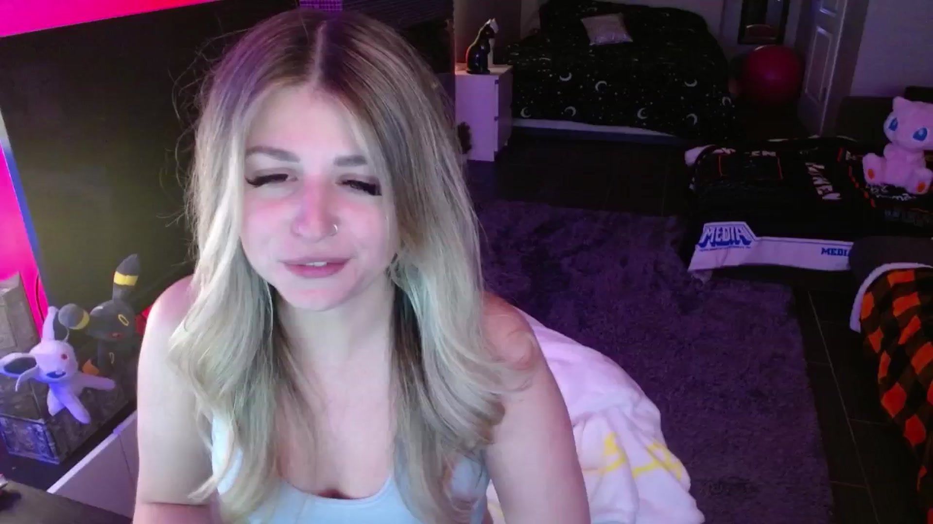 Gallery image thumbnail from Serafina's myfreecams stream on, 01/25/2025, 07:03 image 15 of 20