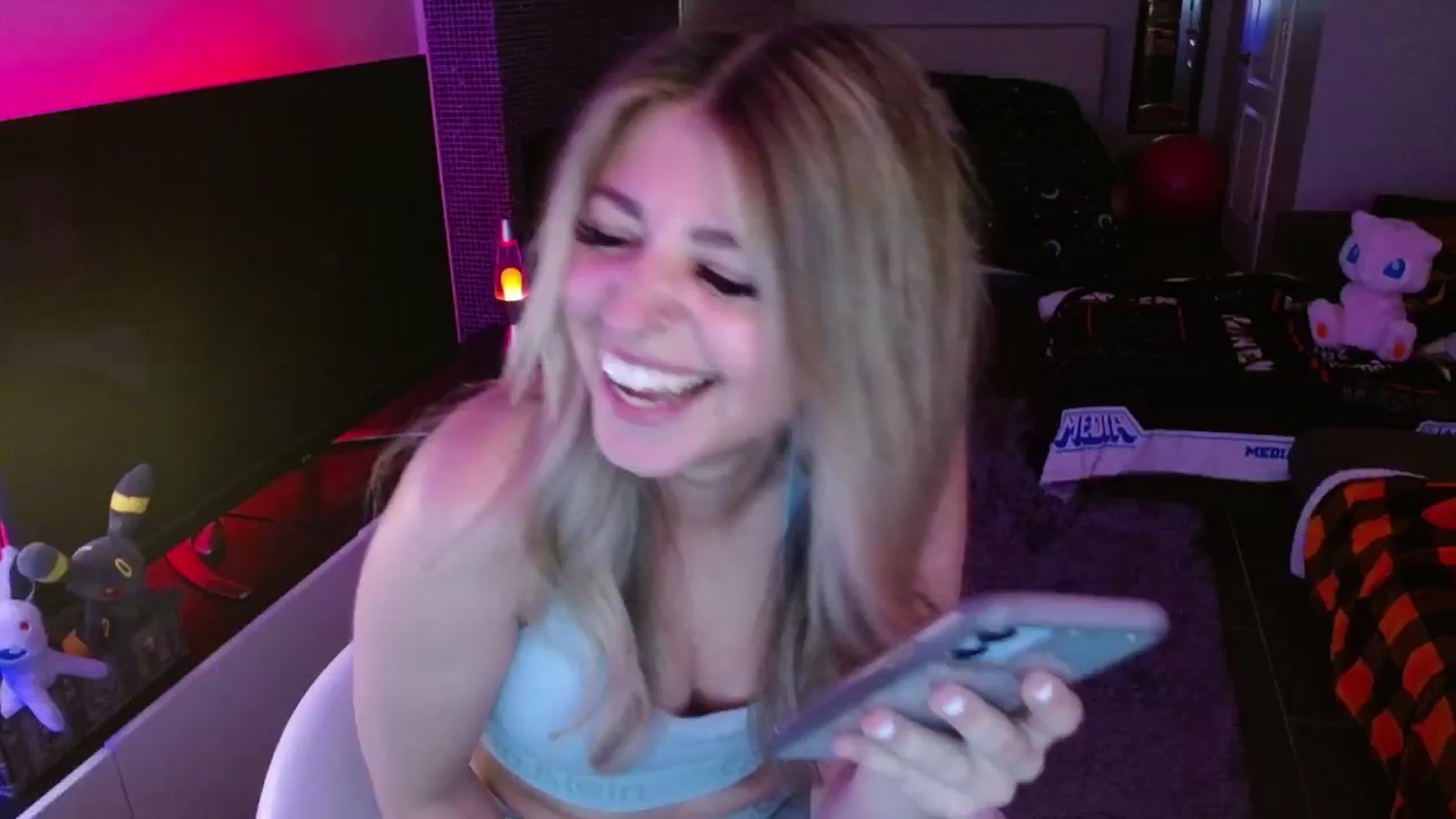 Gallery image thumbnail from Serafina's myfreecams stream on, 01/25/2025, 07:03 image 11 of 20